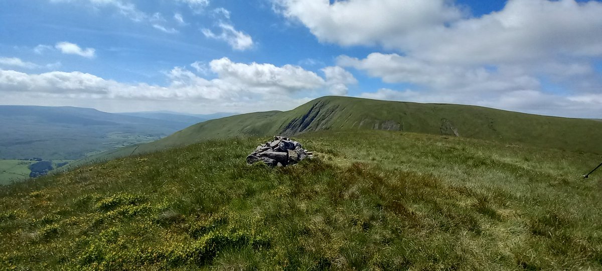 Steve72Outdoors's tweet photo. A few more from today's walk in the #Howgills . Came across this place called 'Mountain View' . I can only imagine what it must have been like leave here in its day . Stunning location . #Dales30Challenge #Getoutthere #GetOutside #HowgillFells https://t.co/QBrYq5zRlS