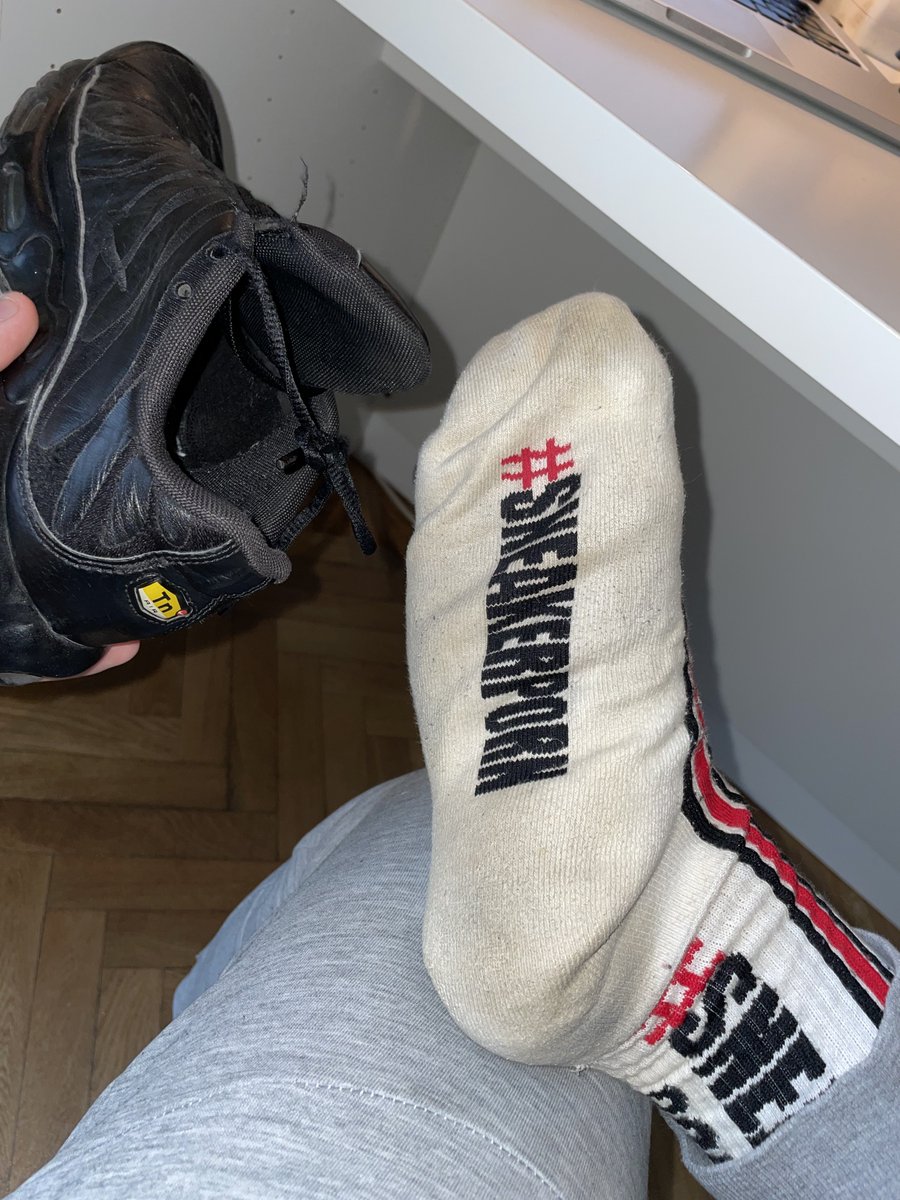 SNKSOCKS tweet media