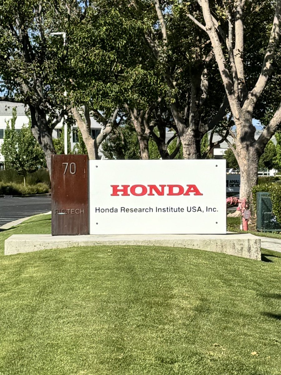 nimrobotics's tweet image. I’m spending this summer as a research intern at Honda Research Institute working with the Human Centered Intelligence team! 🚀
#honda #intern #research #hondaresearchinstitute