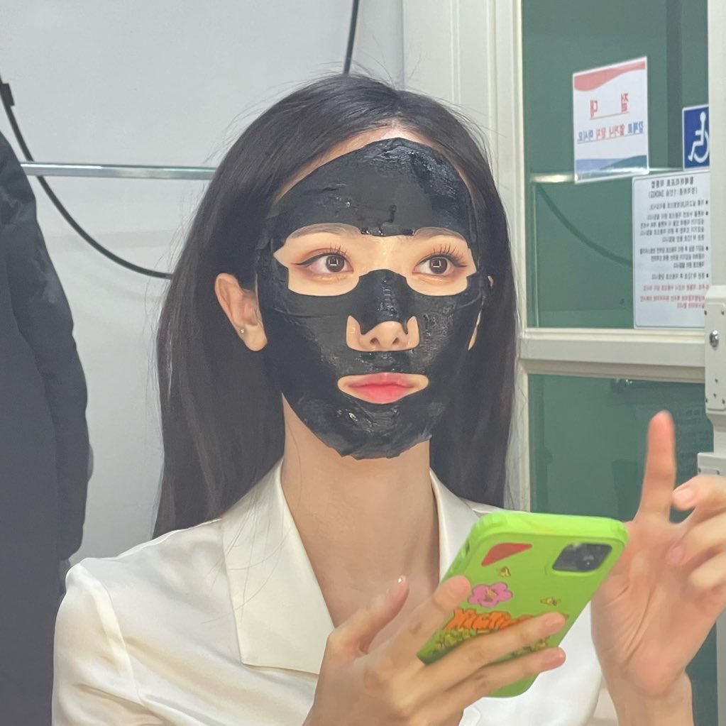 gfriendeclipse's tweet photo. Happy birthday, Sinb, luv! ๐ thank you for never giving up ๐ฉท #HappySinbDay
#HappyBirthdaySinb https://t.co/RKPXMYxjxv