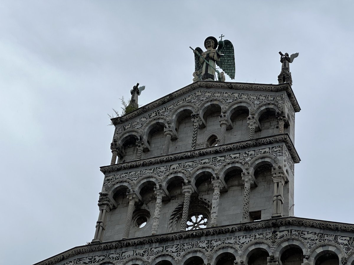 CoachBruggeman's tweet photo. More incredible architecture in Lucca. https://t.co/ctNO1A54JR