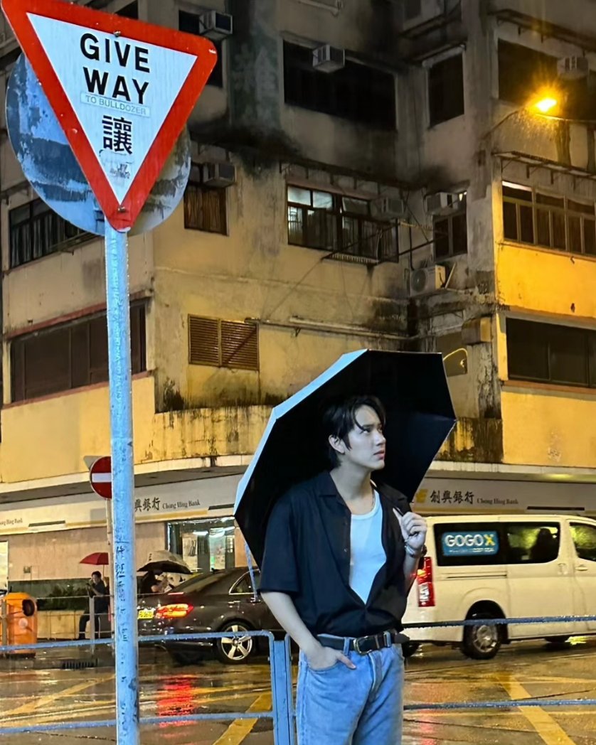 mynameisnanon's tweet photo. 🌧 https://t.co/yAaVbJWAzy