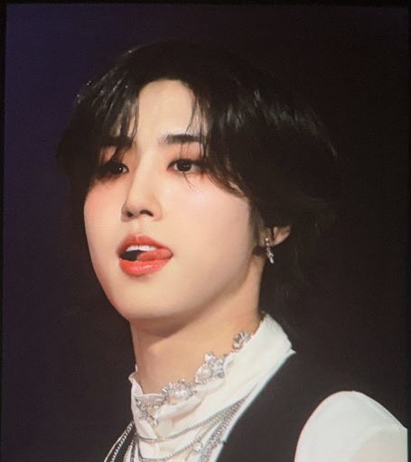 moonlitsung's tweet image. besénse casénse y tengan muchos hijos por favor