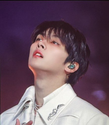 moonlitsung's tweet image. besénse casénse y tengan muchos hijos por favor