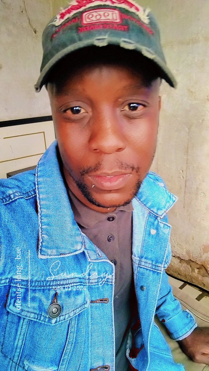 OFENTSE_SEPESA's tweet photo. Happy sunday❤️ https://t.co/3n0eTpgiRd