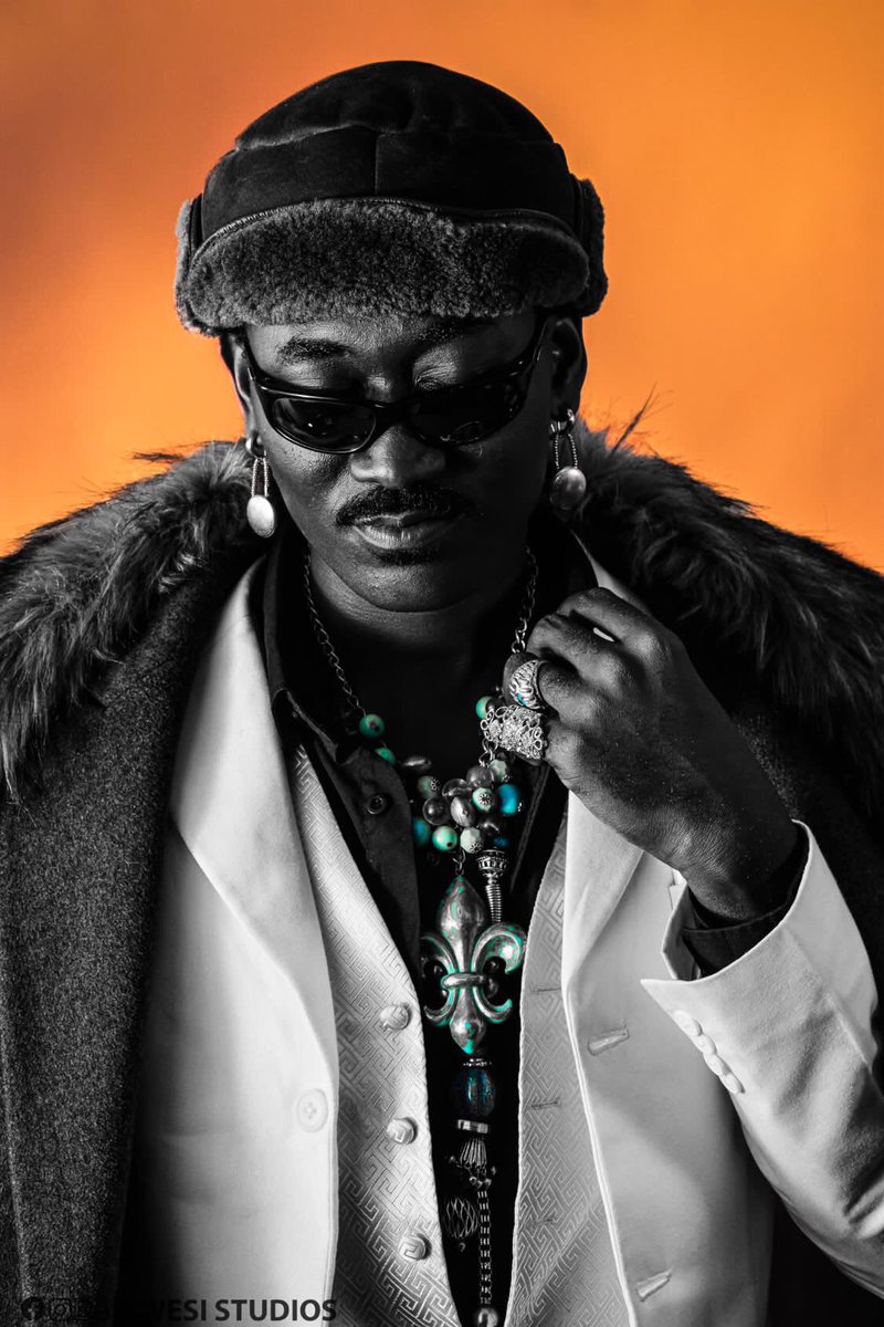 DRUPZmusic's tweet photo. BLESSED NEW MONTH MA PEOPLE!
MANS GOT A WHOLE HEEP A SOUNDS TO GIFT YOUR EARS.
ANTICIPATE GREATNESS!
#GODFATHER
#SEKUNDEABRANTIE
#LAVASPLASH
#STADIUMSTATUS https://t.co/2BaAWqs99R