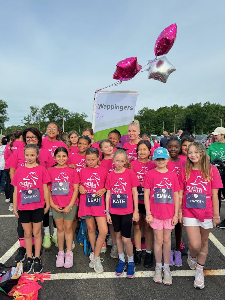 Sheafe Road Girls on the Run 5K. Keep growing strong, girls!!! ❤️💙 <a href="/WCSDEmpowers/">WCSDEmpowers</a> <a href="/sheaferoadrocks/">@SheafeRoadRocks</a> <a href="/girlsontherunhv/">GOTR Hudson Valley</a>