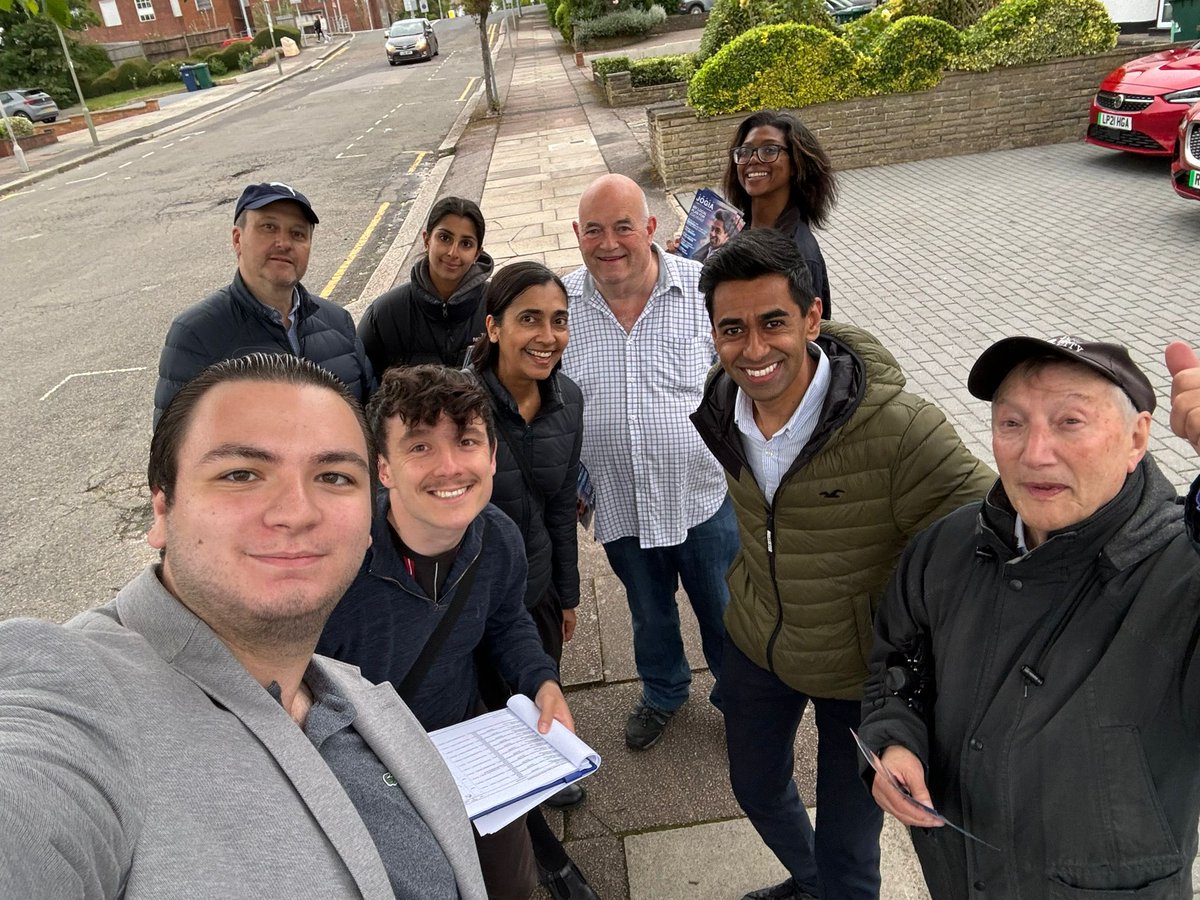 JamilaRGB's tweet photo. A great week out on the doorstep! With an opposition leader who doesn’t know who he is, or who’s in charge, the choice is clear… #voteconservative
#walk2win #torydoorstep https://t.co/5Eo6bsCb69