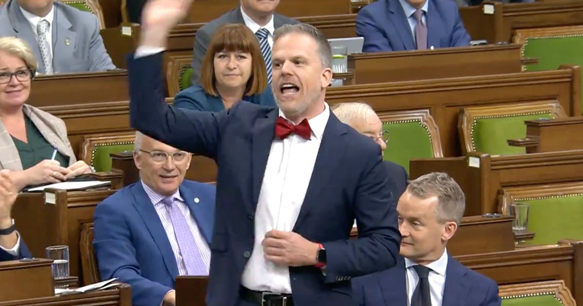 jeftovic's tweet photo. Liberals:

"If you pile your family into a car and take them on a vacation you're a bad person who is destroying this planet".

Also Liberals: