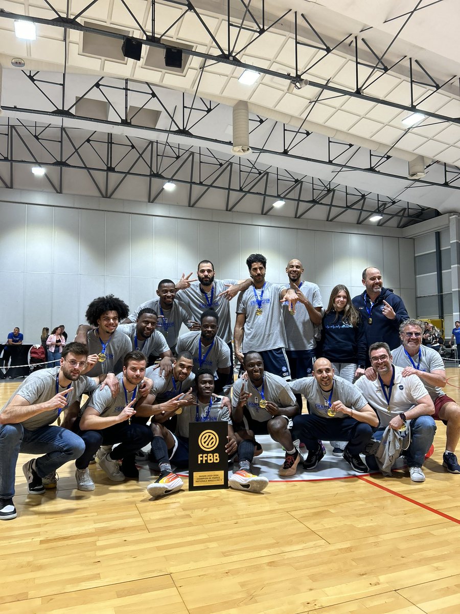 CHAMPION DE FRANCE NM2 2023 2024🔥🏆
ILS L'ONT FAIT 😤
Après leur accession en NM1, vos Blue Steelers du <a href="/LSC_Levallois/">Levallois Sporting Club</a> sont champions de France NM2, qui signe une saison exceptionnelle à tous les niveaux
Merci à tous pour votre soutien!