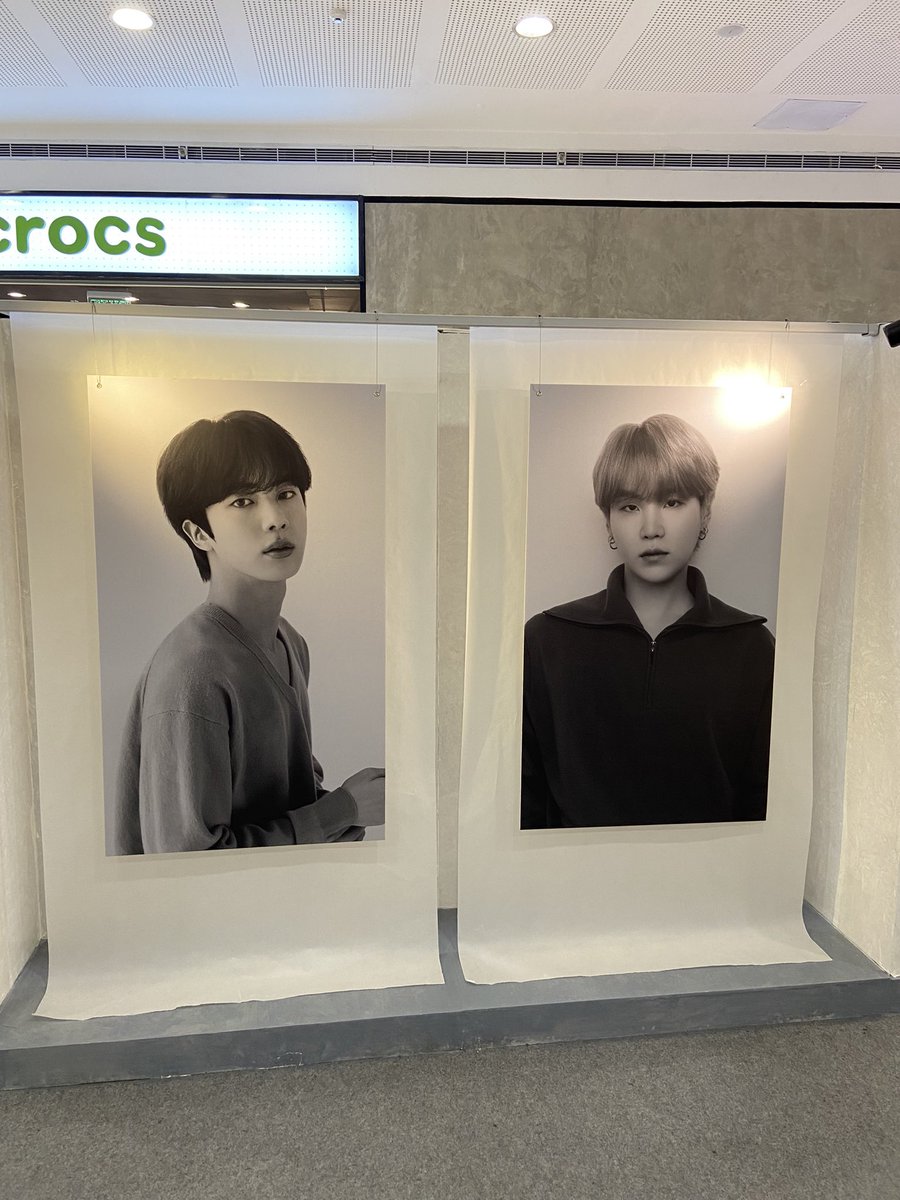 jinnlubaton's tweet photo. Hindi po talaga si jin bias ko 😂🫶 #BTS https://t.co/HWKLHA2PpD