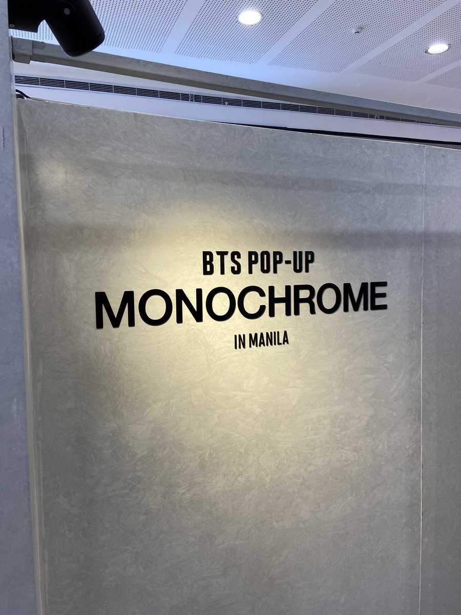 jinnlubaton's tweet photo. Hindi po talaga si jin bias ko 😂🫶 #BTS https://t.co/HWKLHA2PpD