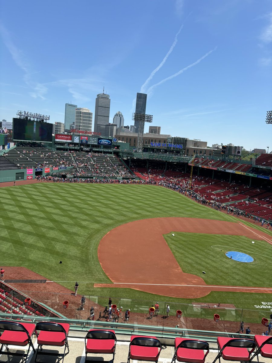 UnoriginalFranz's tweet image. #MikesAmazing taking over at #Fenway goodbye #Guldens #hotdog #fatlife