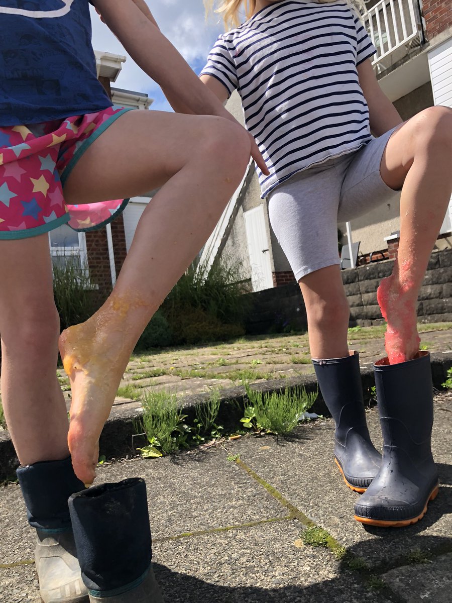 LauraLewry tweet media