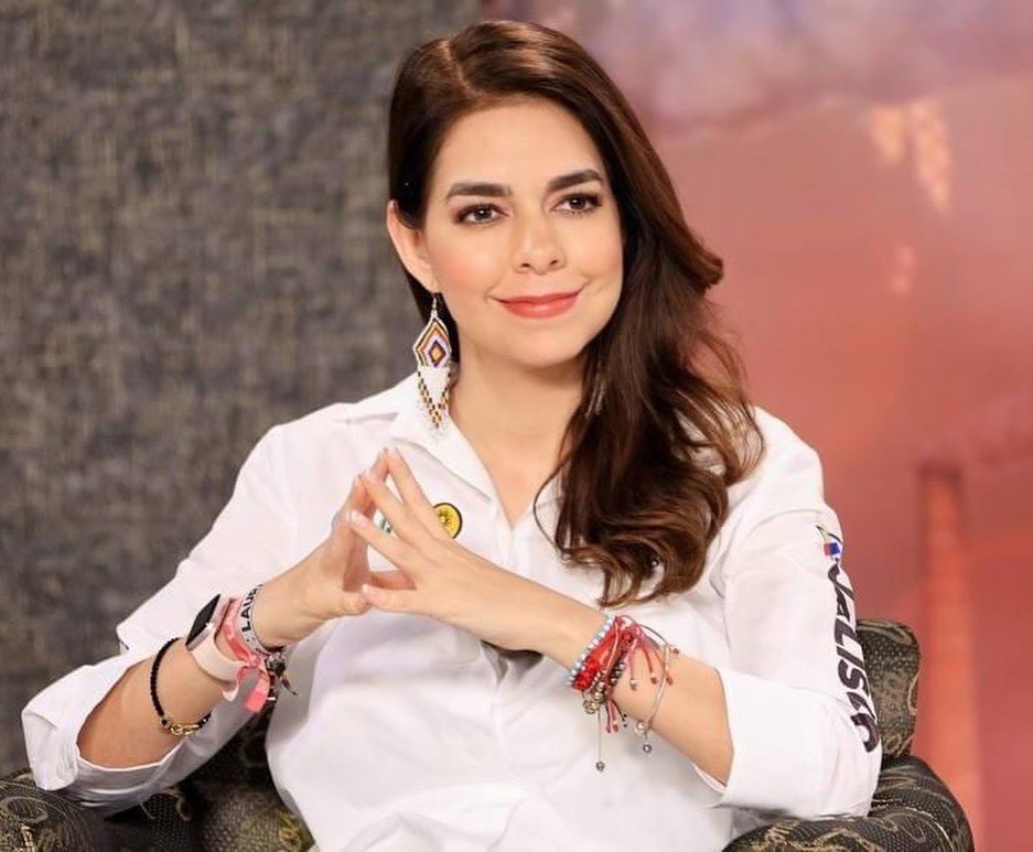 carmina_hr's tweet photo. “Nune aut nunquam“ Ahora es el momento. Estoy orgullosa De de mi hermana Laura, es la revelación política de estas elecciones. Su valentía y pasión por Jalisco son inspiradoras. ¡Ya ganaste, Laura, siempre ha sido tu momento! #lauraharogobernadora #OrgulloDeFamilia #LoveYou https://t.co/kIp4AGKY1G