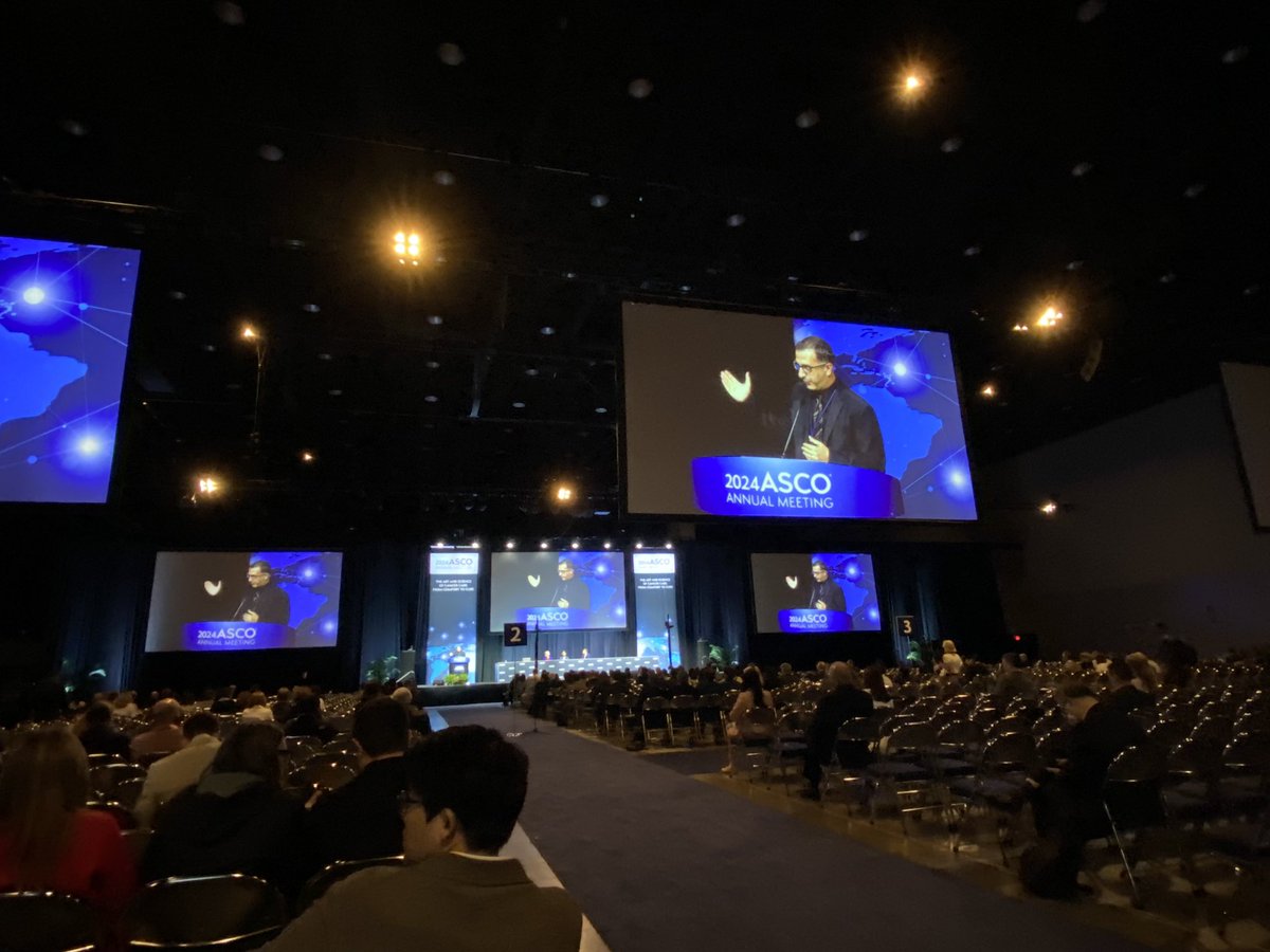 ShenduoLi's tweet photo. Our very best program director Dr. @RManochakian is moderating a very hot topic of managing locally advanced NSCLC! 👏👏👏 #ASCO24 @ASCO @MayoClinic https://t.co/OM3nefY9QQ