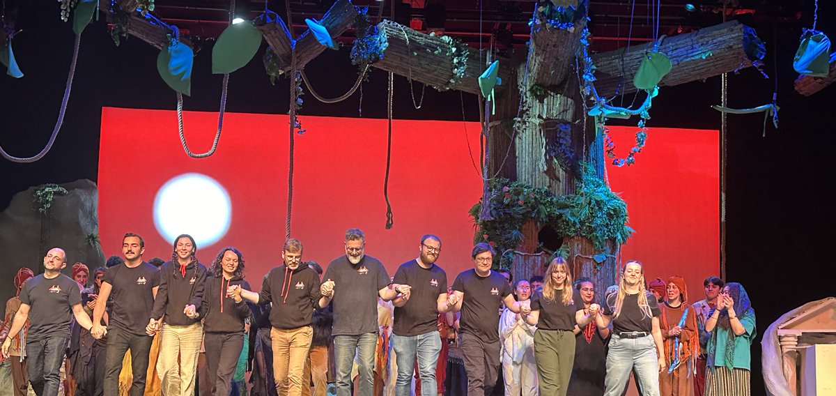 Lycée Van Gogh (@lyceevangogh) on Twitter photo Encore une belle prestation cette année, bravo!! 🤩
Merci pour ce beau spectacle <a href="/CTLVG95/">Club Théâtre du Lycée Van Gogh</a> Encore une belle prestation cette année, bravo!! 🤩
Merci pour ce beau spectacle <a href="/CTLVG95/">Club Théâtre du Lycée Van Gogh</a>