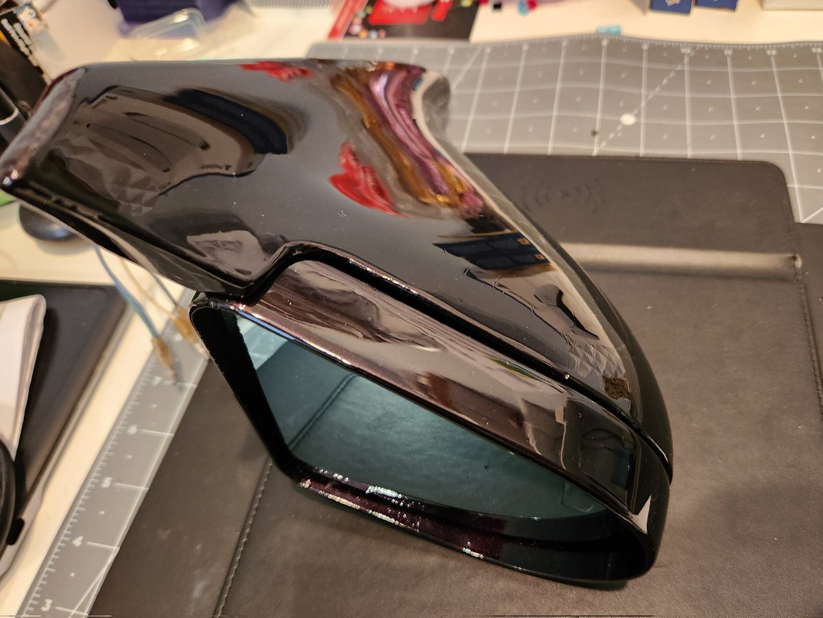 Finished rebuilding my VeilSide Aero Mirrors for the Z32: new lenses, new hardware, full paint strip, fixed lense housings (bodywork), new mirror adjustment screws, rebuilt mirror motors, full paint job! 

Was a fun side project