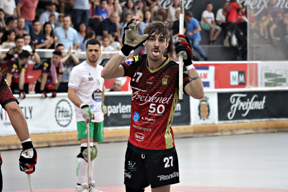 radiosantsa's tweet photo. 📸 La segona victòria del @cenoia en les semifinals dels play-offs #ParlemOKLiga davant el @HockeyClubLiceo (4-2) ens ha regalat moments com aquests! https://t.co/p5C1dGtNb4