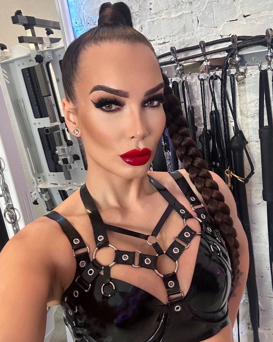 PropertyofUV's tweet photo. LAST APPOINTMENT IN BERLIN 4.06 AT 18:00.
BOOK YOUR SESSION NOW TO HAVE THE CHANCE TO SERVE GODDESS ULTRAVIOLENCE.
DON'T MISS OUT ON THIS OPPORTUNITY!!
E-mail: mommy_uv@yahoo.com 
WhatsApp: +49 174 5849273 (no calls) https://t.co/KyND8pJfy7