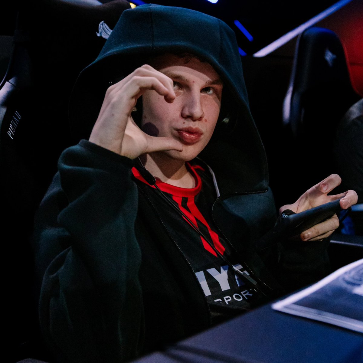 nhp_pubgm's tweet photo. Remember Day 2? 16 elims 1st match? 😼
✅️ Yes.
#PMSL2024 #pmsl2024americasspring #nhppubgm #RunItHyper #PMSLSTARS https://t.co/H6eyCyhyAA