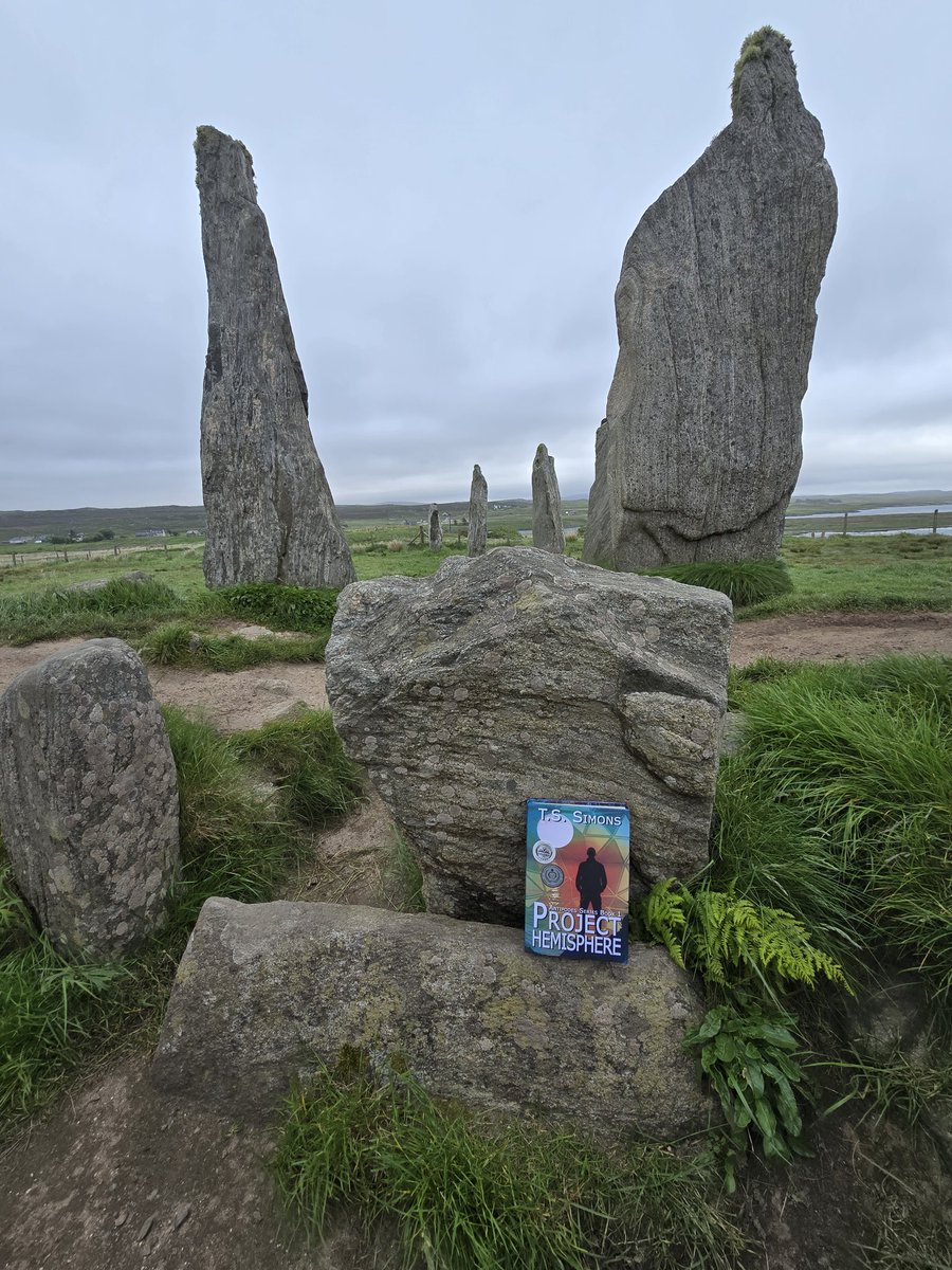 TSSimons1's tweet photo. It has been five years since I last visited the standing stones of Callanish and was inspired to write Antipodes/Project Hemisphere. Now eight books and six international awards later I am back where it all started.  

#tssimons #antipodesseries #latitudeseries #tssimonsauthor https://t.co/bJggR7kzlU