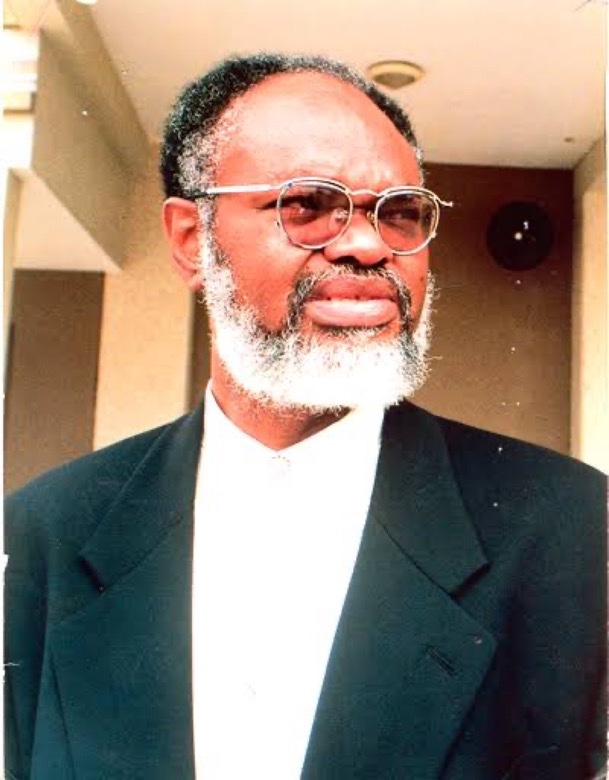 Story of Funsho Williams. The man who could have become Lagos Governor and how he was assassinated in his home at Dolphin Estate, Ikoyi. The person/people who did it are still walking free. Open And Read Retweet to educate someone