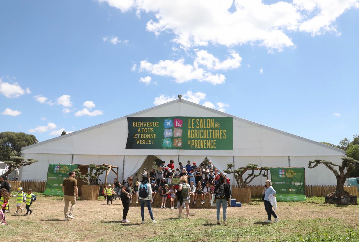 🌾🚜 Une rencontre unique avec le plus grand salon provençal de France ! Vous avez été plus de 77 000 à fouler les 400 hectares du Domaine du Merle à #SalonDeProvence pour la 7ème édition du Salon des Agricultures de Provence. Merci de votre venue et à l’année prochaine💙💛!