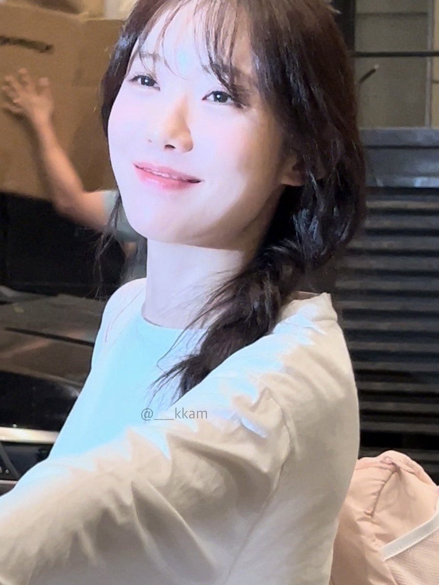 깜 tweet media