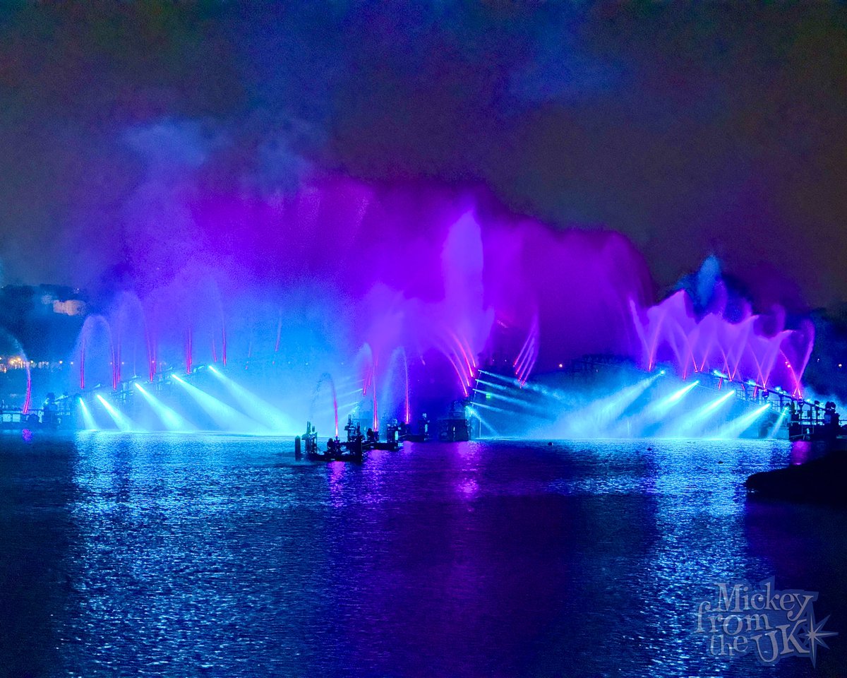 mickeyfromtheuk's tweet photo. Luminous The Symphony Of Us π A few of my favourite shots of this incredible new EPCOT nighttime spectacular.
#disneyworld #waltdisneyworld #disneyparksuk #disneyparks #disneyuk #epcot #luminous #epcotfireworks #disneyfireworks #worldshowcaselagoon #luminousthesymphonyofus https://t.co/q7Vm9lnIdi