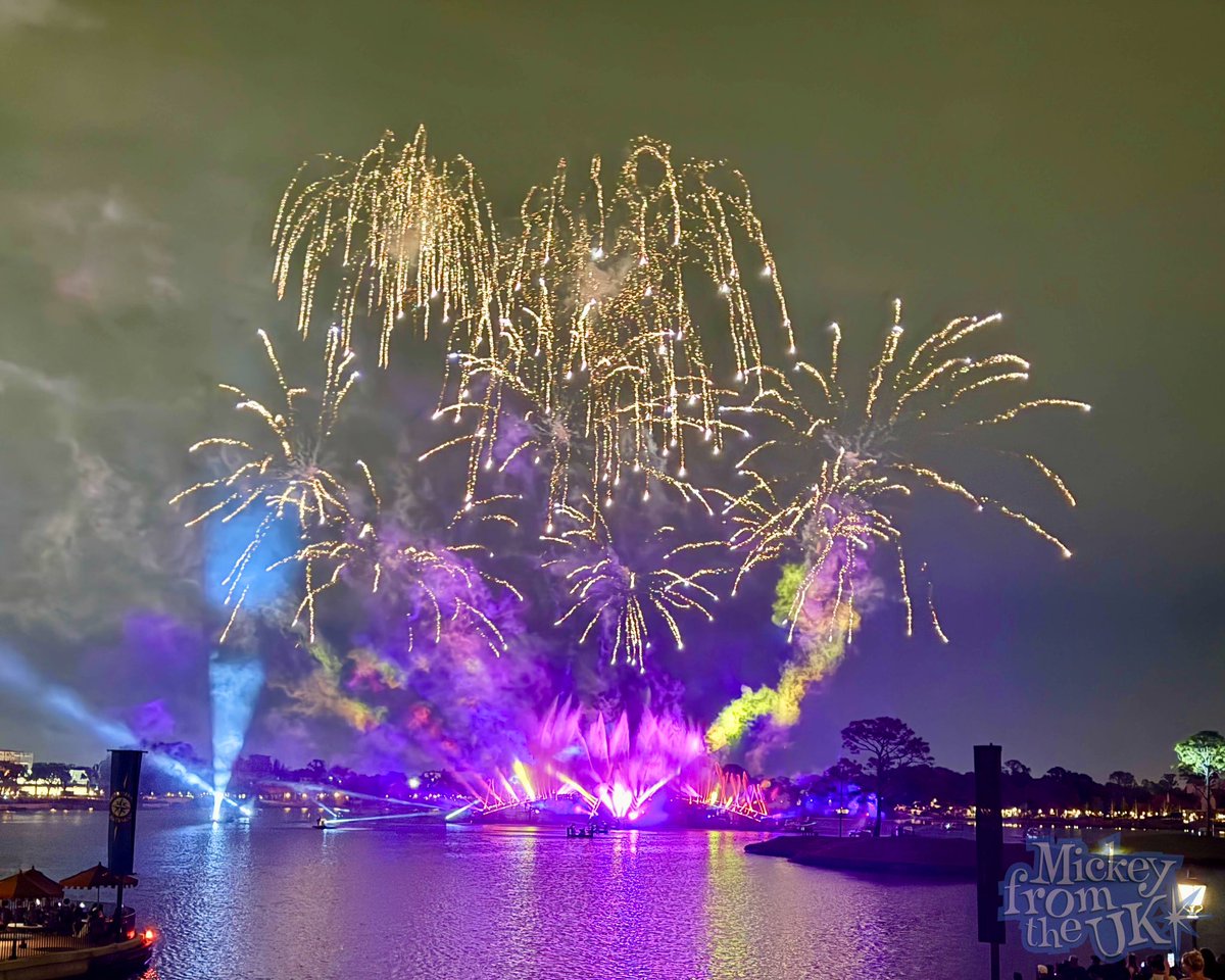 mickeyfromtheuk's tweet photo. Luminous The Symphony Of Us π A few of my favourite shots of this incredible new EPCOT nighttime spectacular.
#disneyworld #waltdisneyworld #disneyparksuk #disneyparks #disneyuk #epcot #luminous #epcotfireworks #disneyfireworks #worldshowcaselagoon #luminousthesymphonyofus https://t.co/q7Vm9lnIdi