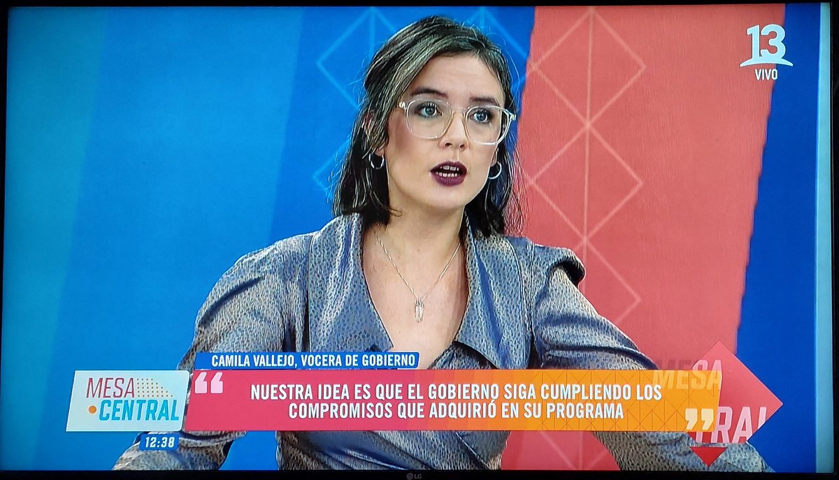 MauricioGLira's tweet photo. La mañana de domingo en los dos programas politicos, #MesaCentral y #EstadoNacional el Pártido Comunista representado por la Ministra @camila_vallejo  y su Pdte @LautaroCarmona apoyando y valorando los avances en el Mensaje Presidencial del Pdte @GabrielBoric https://t.co/tNOfGBpt8A