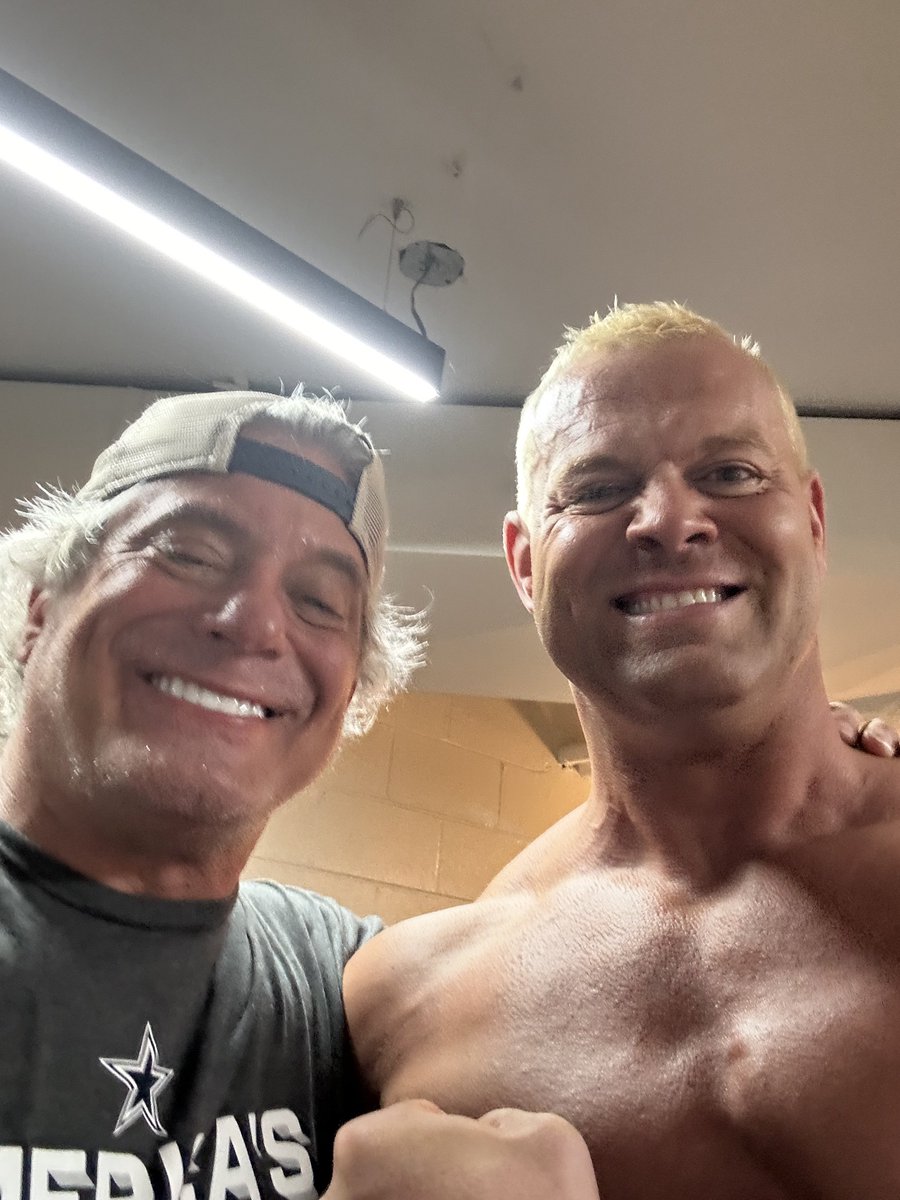 realscottyriggs's tweet photo. very cool sharing locker room and squared circle with such talented wrestlers @DBSmithjr @FilthyTomLawlor and the 2 faces of @suzuki_D_minoru ..thanks @MLW #BattleRiotVI https://t.co/JZWvAacIcb