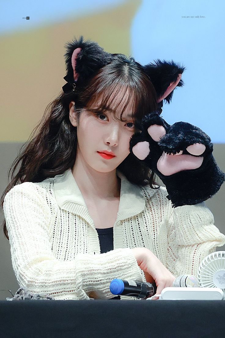 SinbPortal's tweet photo. [🐱]

Dia da gatinha gatinha mais linda da Coreia!
Uma pessoa que nos traz alegria diariamente com sua personalidade incrível. Um dos seres mais puros que conheço.

Feliz aniversário, SinB! 🥳💜

#HBD_TO_SINB https://t.co/DbWEd6jbPP