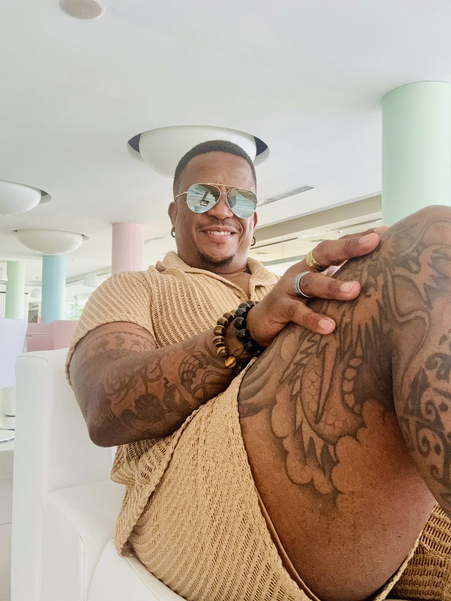 DJFreshSA's tweet photo. The moment I realised that I need to head back to Cape Town so Manuella can finish the thigh tattoo we started!! 😳😝🥺 #Ibiza2024 #Ibiza

Ps. Is a gratuitous thigh shot not meant to be accompanied by some deep quote? 🙈 no ? https://t.co/OgZ0H1fVO9