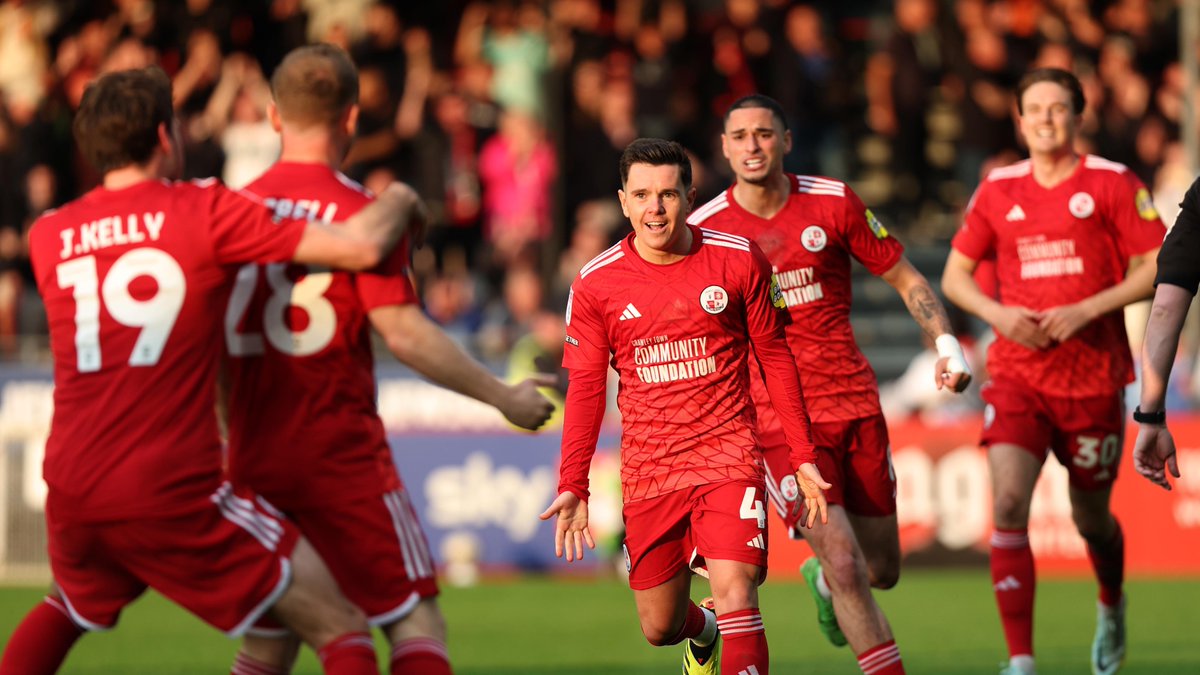 crawleytown's tweet photo. 📸 Liam Kelly's May camera roll dump.

😅 Some month.

#TownTeamTogether🔴 https://t.co/FkPnolsmjf