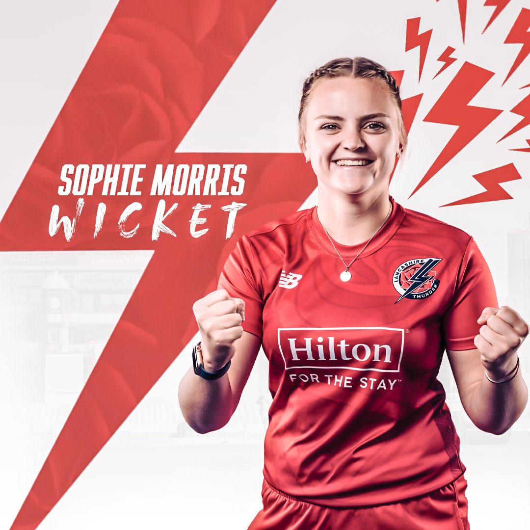 SOPH JR! ☝ @sophmorriss4 makes the breakthrough as Graves skies one high and is taken well by Tara Norris! 50-1 (6.3) Watch LIVE on #LancsTV! 💻➡ youtube.com/watch?v=9csQil… 💥 #BringTheThunder