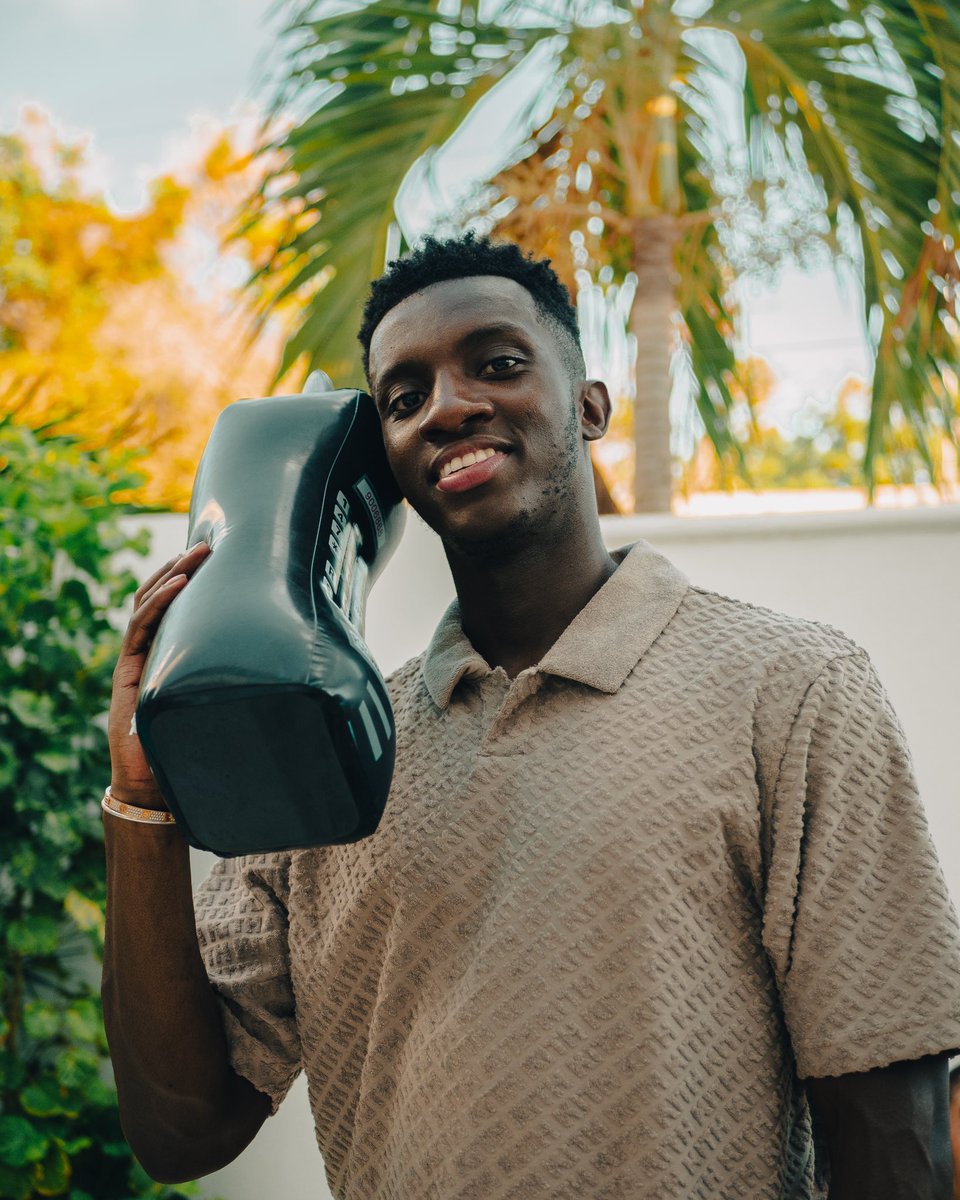 Nomadic_Lens's tweet photo. An off-season recharge week in Mexico with Eddie Nketiah 📸 https://t.co/u7rXF6Utvw