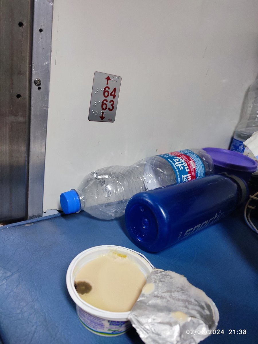 manojlt's tweet photo. @RailMinIndia @RailwaySeva @AshwiniVaishnaw PNR No. 6908797221.
Traveling with train No. 13022. IRCTC vendor selling Fungus-Infested Yogurt. Kindly look into the issue. https://t.co/MpRILKsfII