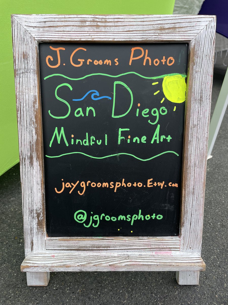 I’m at up in Old Town San Diego on Harney St from 10:00-4:00 today. Stop by to say “Hi!” and get a free postcard if you follow me on any social media. 😊 ✉️🐝🌻

#naturephotography #localartist #california #art #sandiego #photography #beesofinstagram #mindfulart