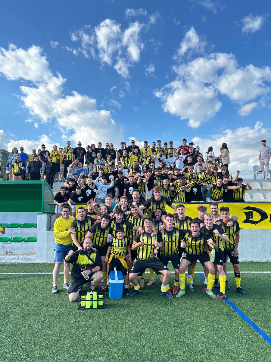 JordiTorres4's tweet photo. ENORME WIN 0-1 al Camp de l’etern rival. 
No calen paraules, només fets. 
Salvació, win i seguim fent història. Gràcies a tothom, seguim! 💛🖤😍 https://t.co/FwCZs9NS2o