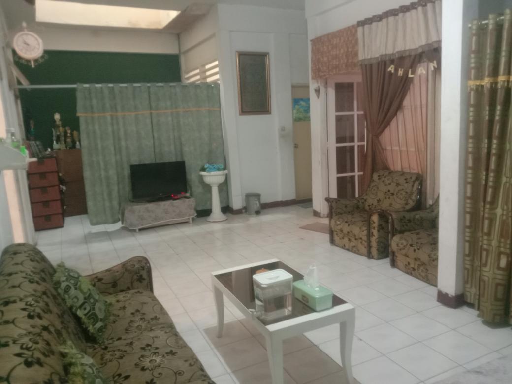 Betho1312's tweet photo. *Jual Cepat, Turun Harga ( BU )*

Rumah  hitung harga Tanah

• SRENGSENG jak.barat
• SHM
• Luas 262 m2
• Lebar  9 m2
• Panjang 29 m2
• Rmh 1 Lt
• 5 KT 
• 3 KM
• Air : jetpump
• Listrik  6.600 watt
• Akses jln 2 Mobil
• Carport 2 mbl
Rp.4 M turun 2,6 M nego sampe deal https://t.co/C3L1kq5gds