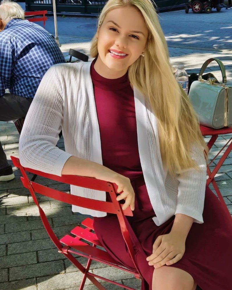 BarcellonaR's tweet photo. More photos from my @MTA photoshoot. It was such a beautiful day, and I really enjoyed bringing awareness to people with disabilities using public transportation!

@navilens #magnuscards #subway #mta #mtasubway #photoshoot #modellife #model #nyc #autism #autismacceptance https://t.co/WQwt1BnvLQ