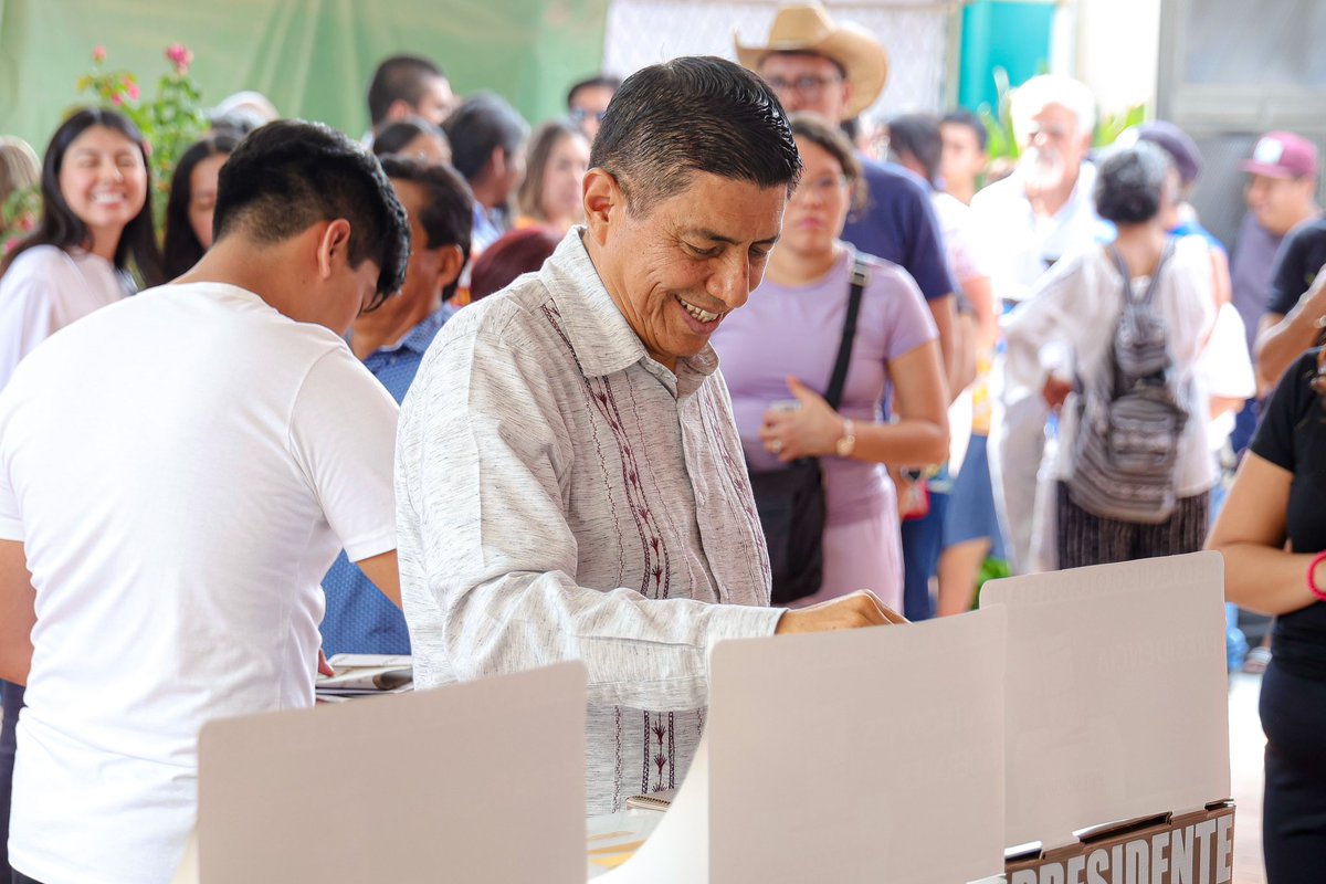 salomonj's tweet photo. Este domingo salimos a ejercer nuestro derecho a elegir un mejor futuro para México. La participación ciudadana es el camino para construir el país que merecemos. Amigas y amigos, los invitamos a votar y ser parte de este momento histórico. https://t.co/zuI6oCltBR