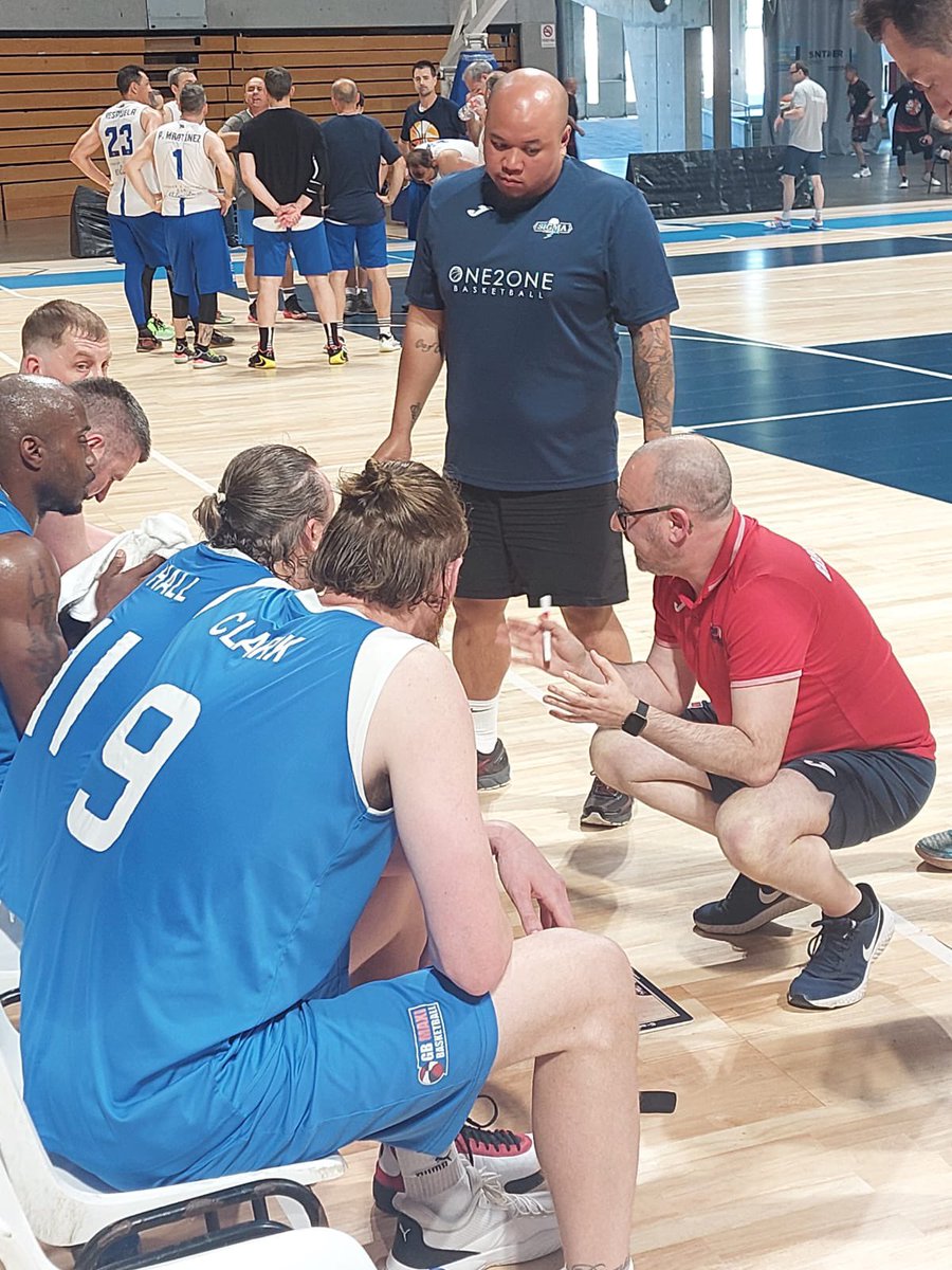 Jesse Sazant tweet media