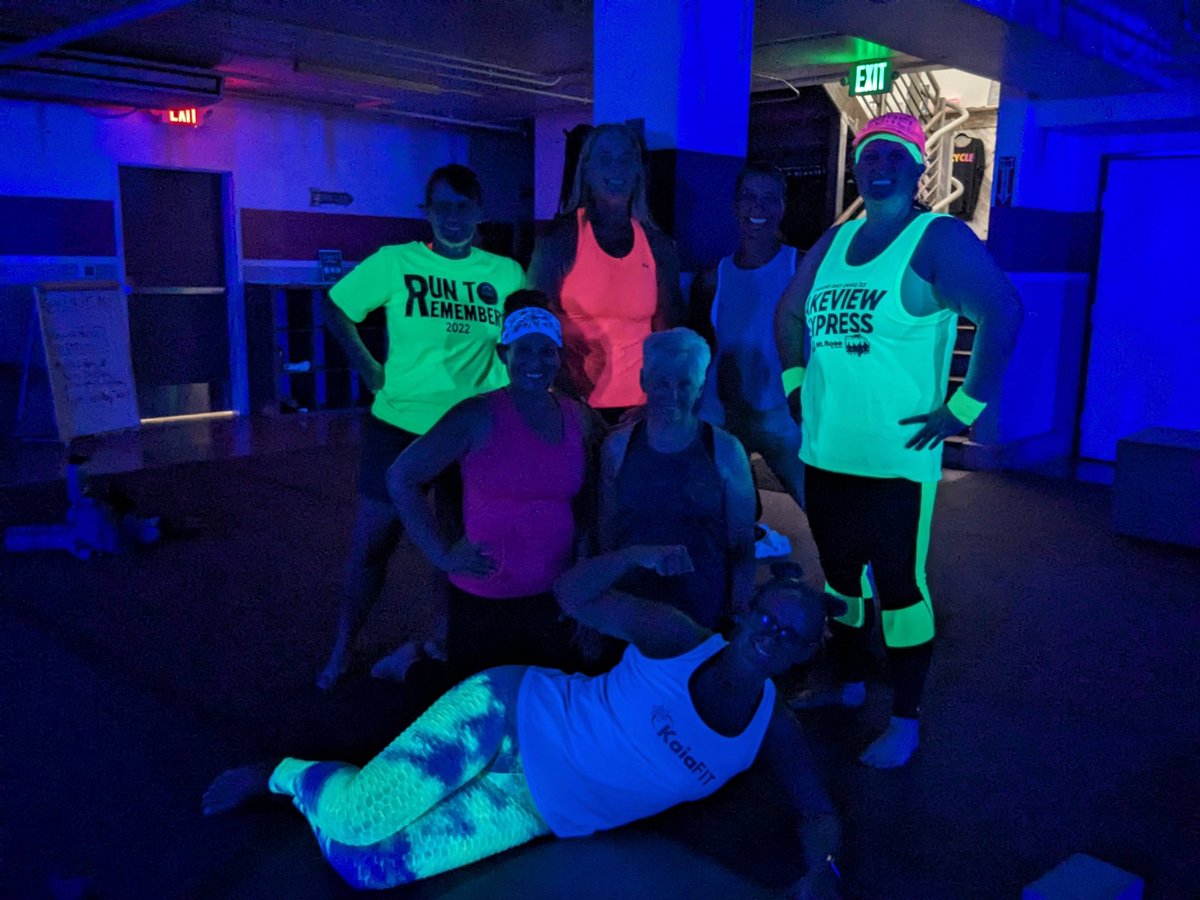 Final BRIK measurements and Black Light Yoga to end our Glow &amp; Sculpt BRIK boot camp at Kaia FIT Sierra! Everyone is invited to celebrate with us at our End-of-BRIK awards with Kaia FIT Sierra at Ferino Distillery (541 4th St. in Reno) with a fun mocktail party on June 8! 🎉💗💪