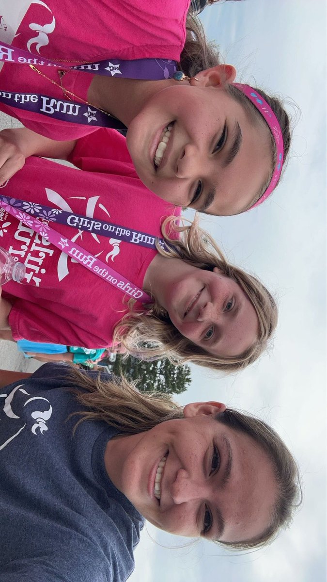 morriscrcs's tweet photo. Today Girls on the Run traveled to Buffalo for the end of season 5k🏃🏻‍♀️So proud of all the girls &amp; their running buddies! #mycrcs @MelissaFeu74299 @megretchless @jtompkins120 https://t.co/B5RWK1iBEo