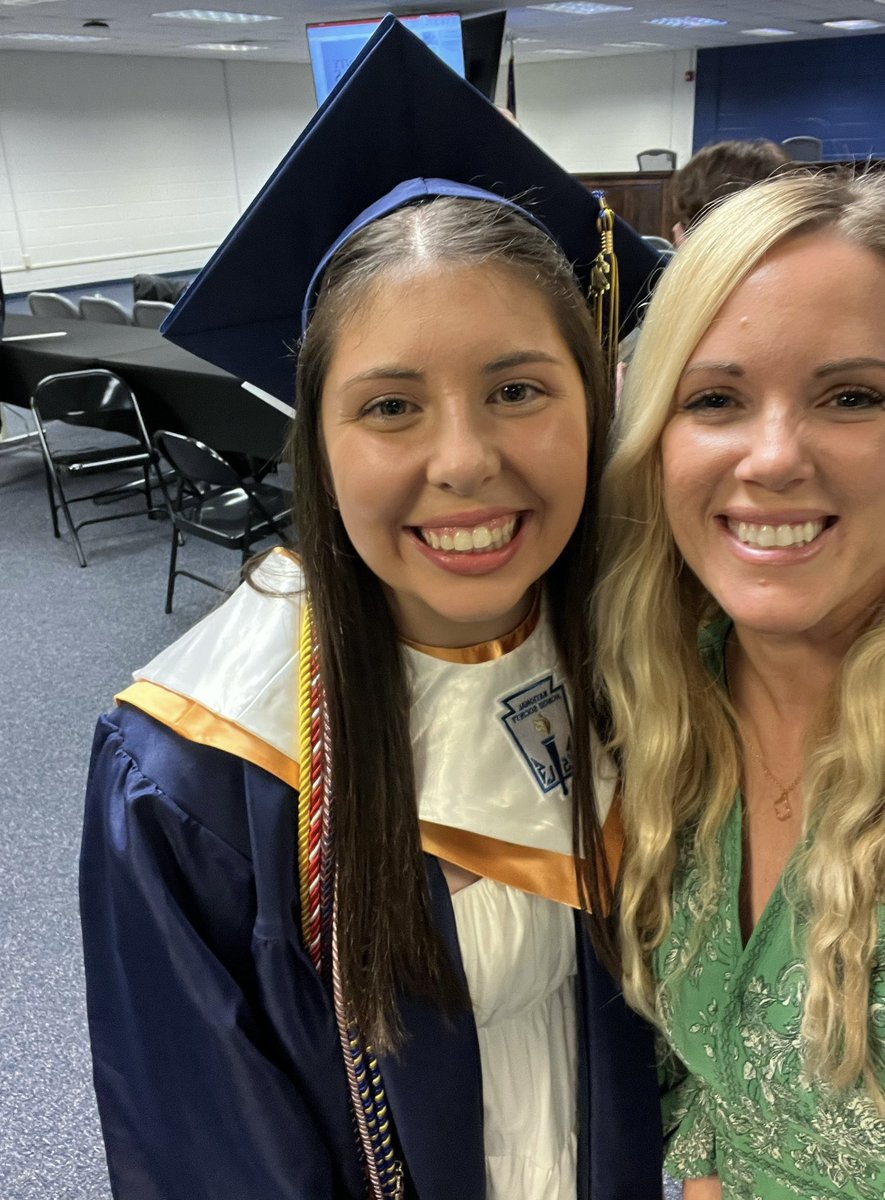 Dr. Lisa Duffey tweet media