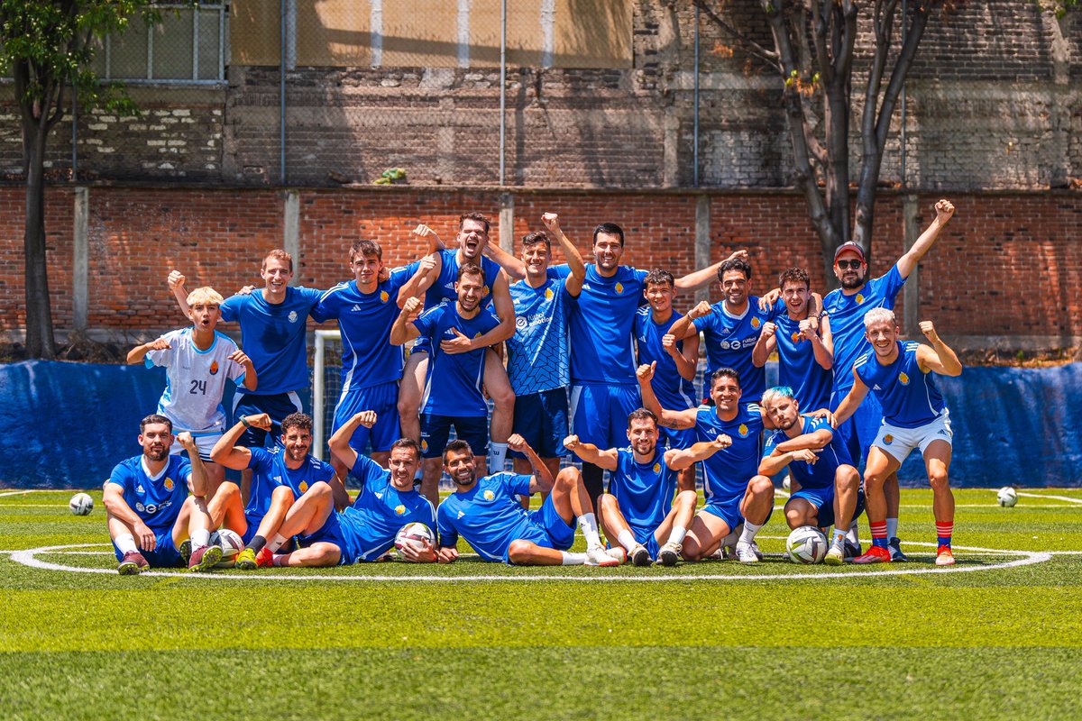 AlvaroBenitoSag's tweet photo. Recovery Completed: @Saiyans_FC_ are ready!! 💪🏼👊🏼🐉🔥🧡💙
📺 15:00 🇲🇽 | 23:00 🇪🇸
Vs @PIO_FC
#LaFuerzaEstaEnElGrupo #AhUh https://t.co/wLQeIn4Aaw