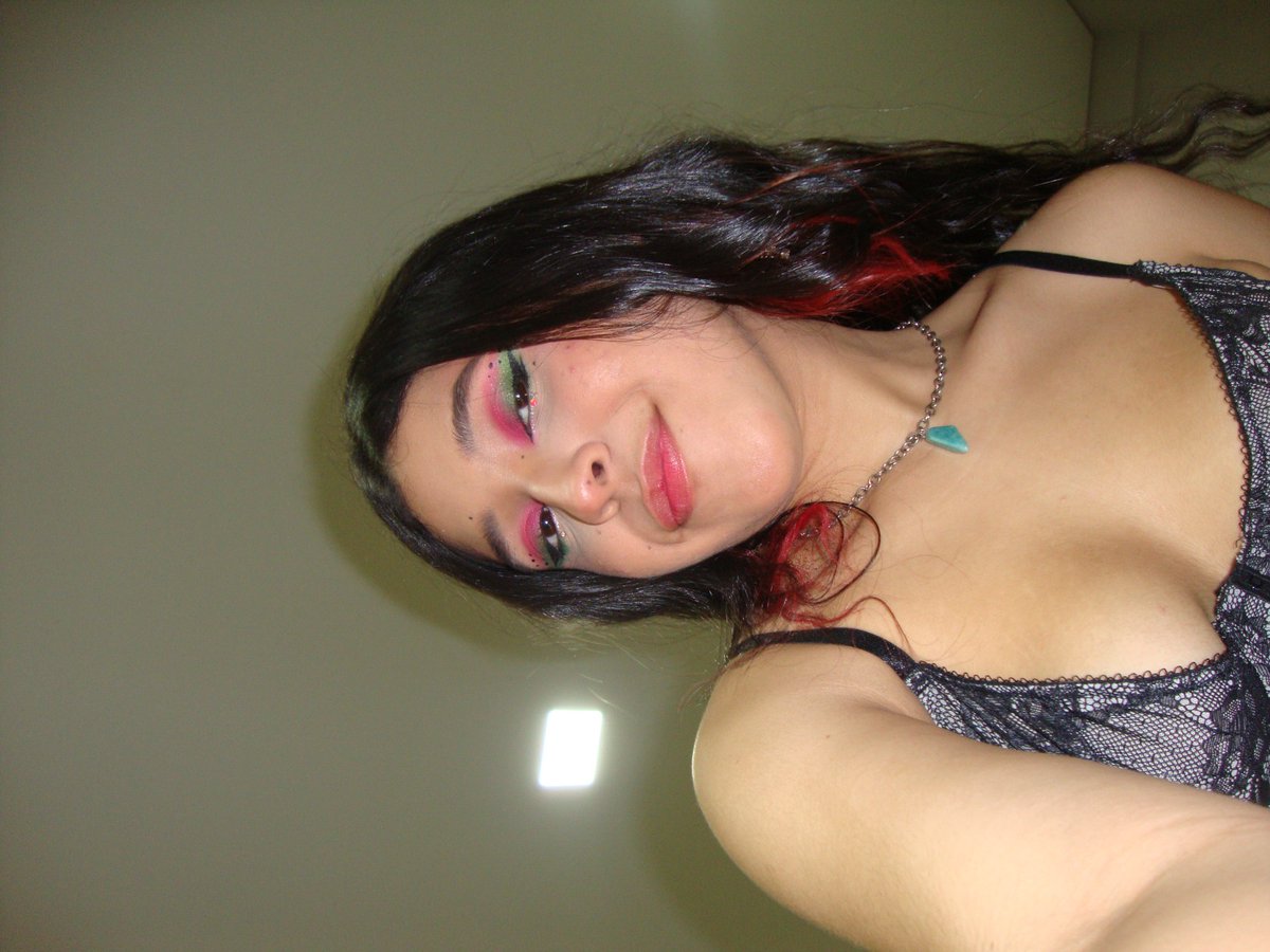 𝔩𝔬𝔯𝔞𝔨 futura biomédica VAI VER O BTS 💋 tweet media